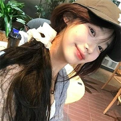 我八岁，镇压万邪