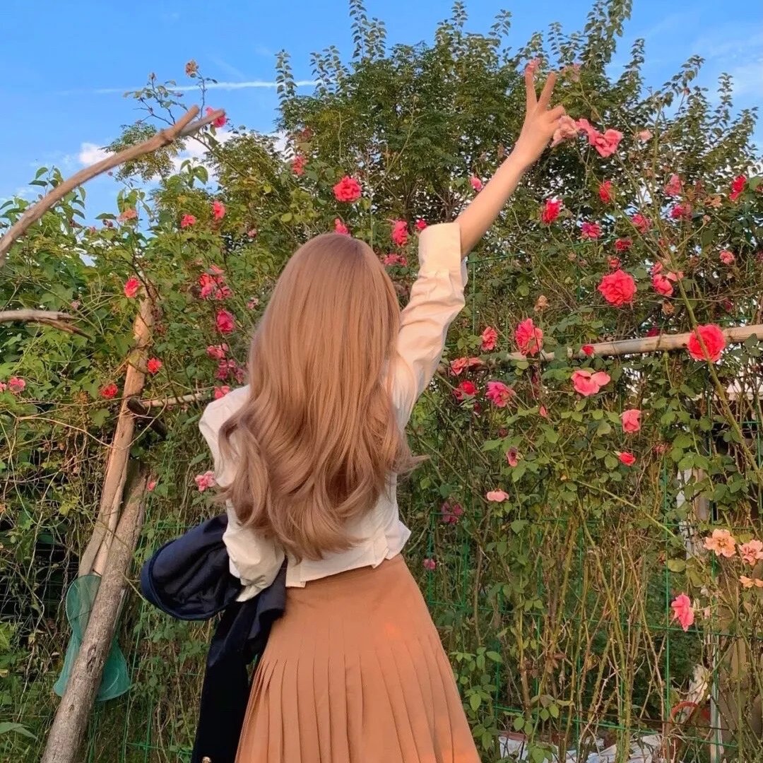 神子离尘入人间